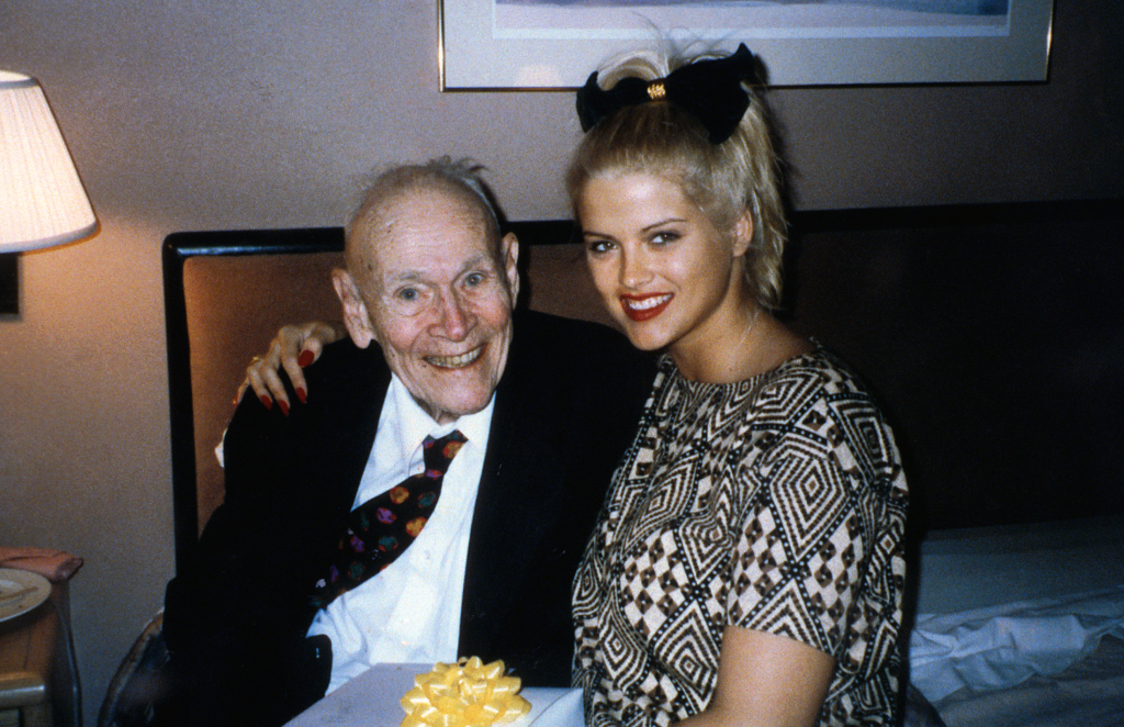 Secret Of Anna Nicole Smith's Husband James Howard Marshall II Huge Age Gap Relationship